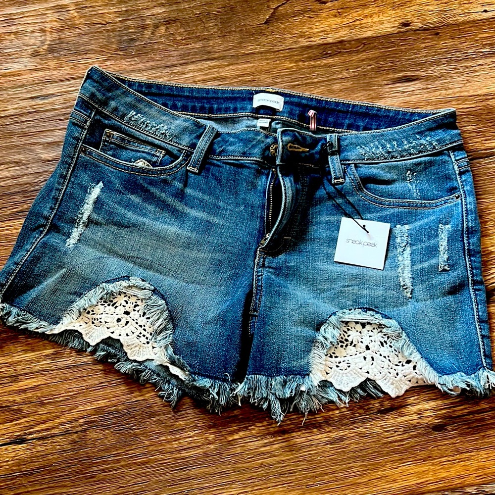 Sneak peek shorts